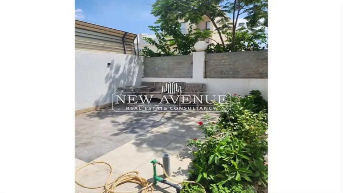 Luxury Villa with Private Garden in the Heart of the City