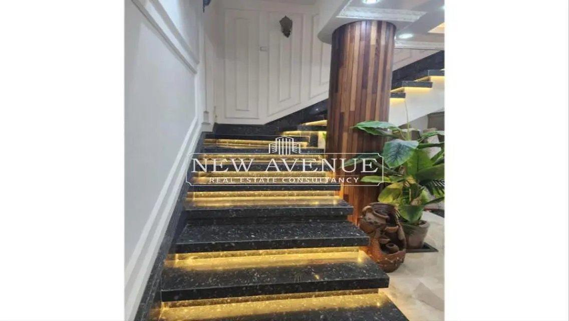 Luxury Villa with Private Garden in the Heart of the City