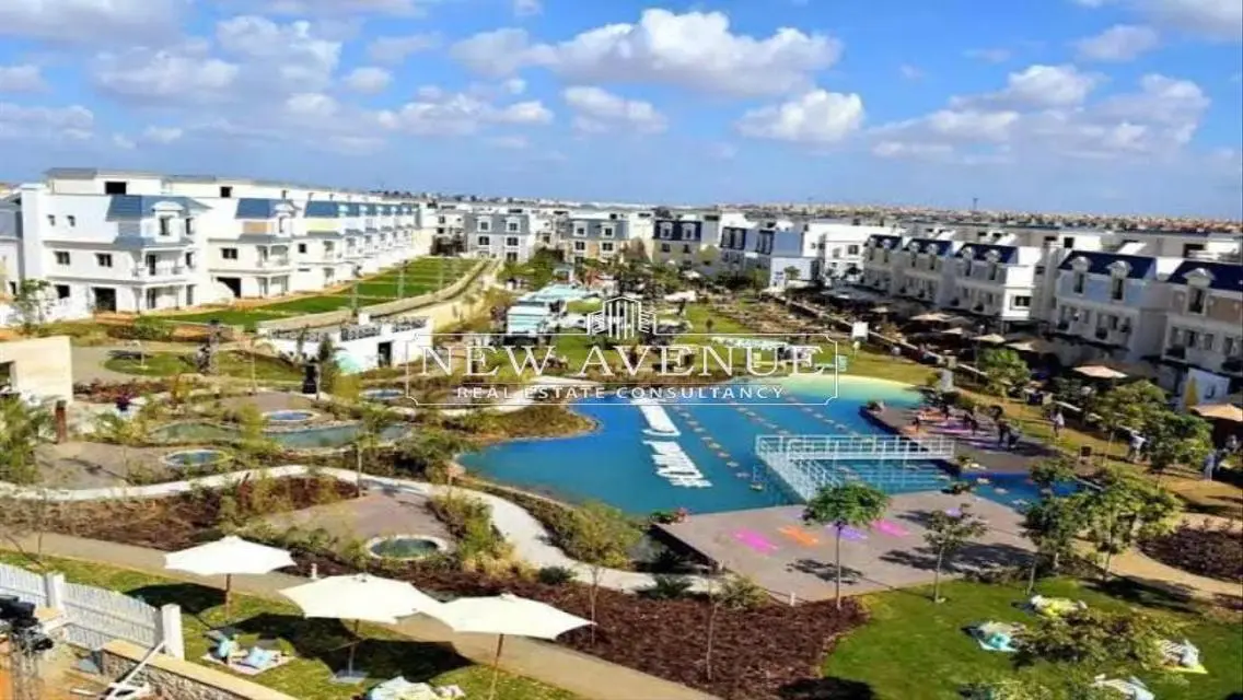 فيلا فاخرة مع حديقة خاصة وحوض سباحة للأطفال