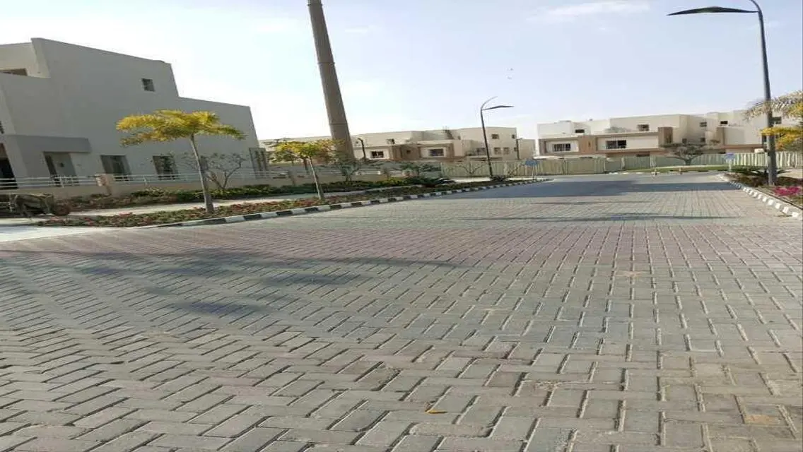 Luxury Apartment with Private Garden and Gym