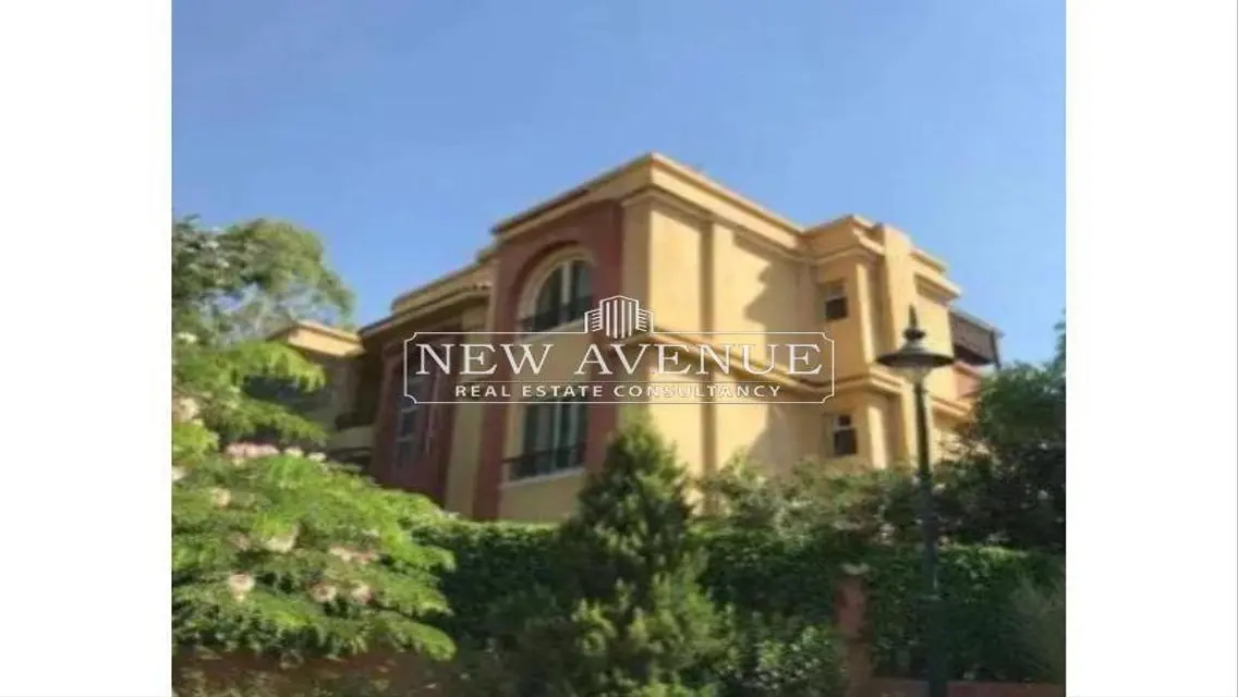 Luxury Apartment Overlooking a Landmark