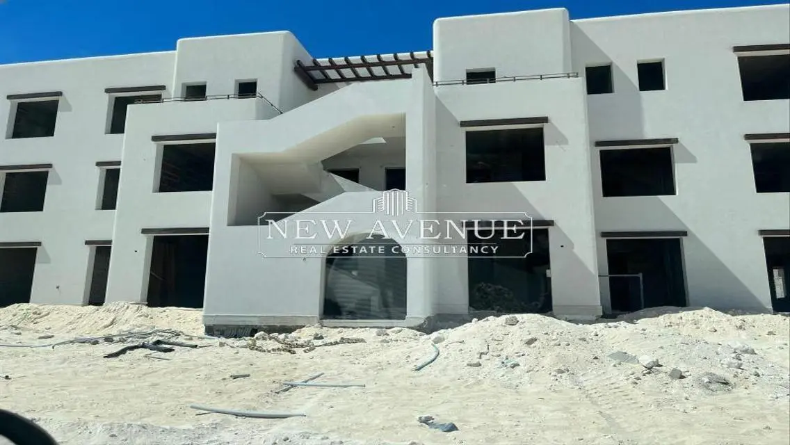 فيلا فاخرة مع حديقة خاصة ومرافق متميزة