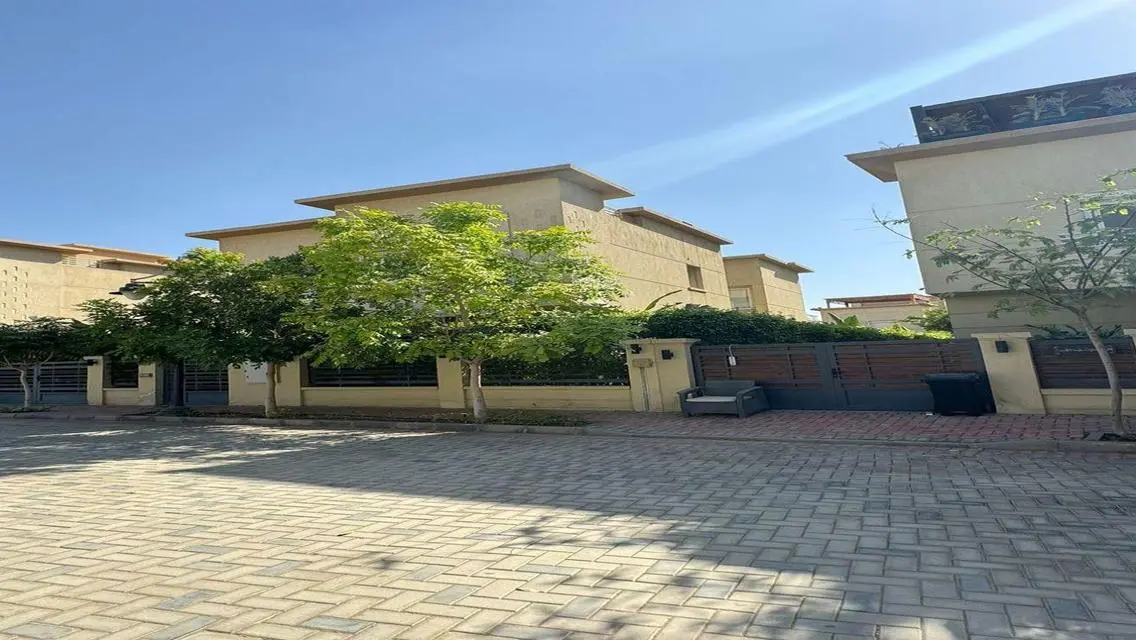 Luxury Villa for Sale in the Heart of the City