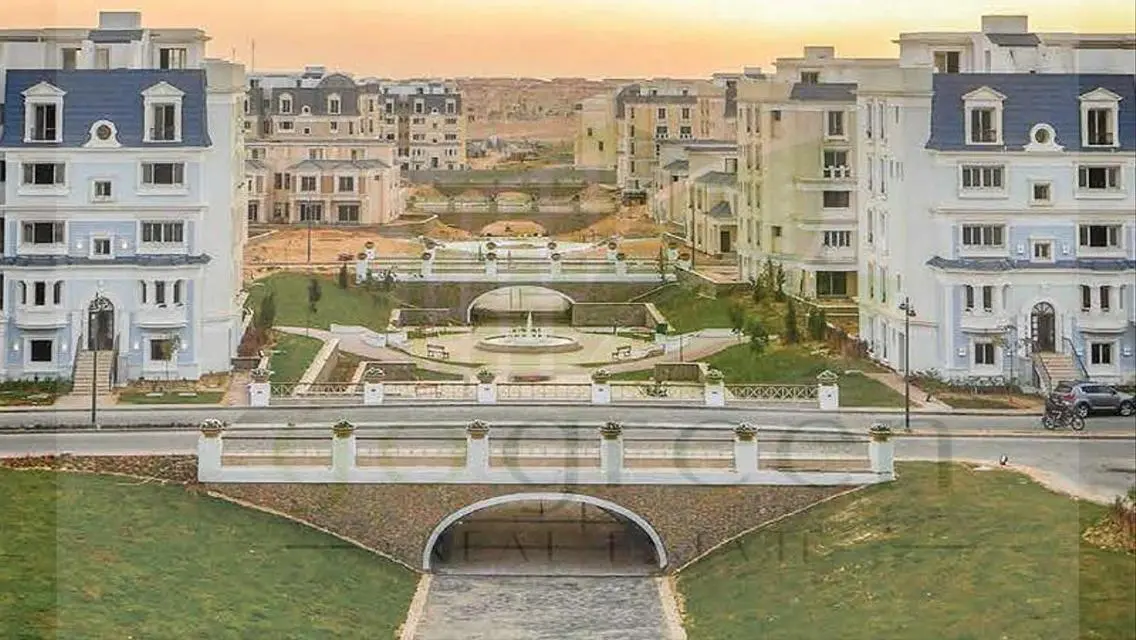 Stunning Apartment with Mountain View in Hyde Park