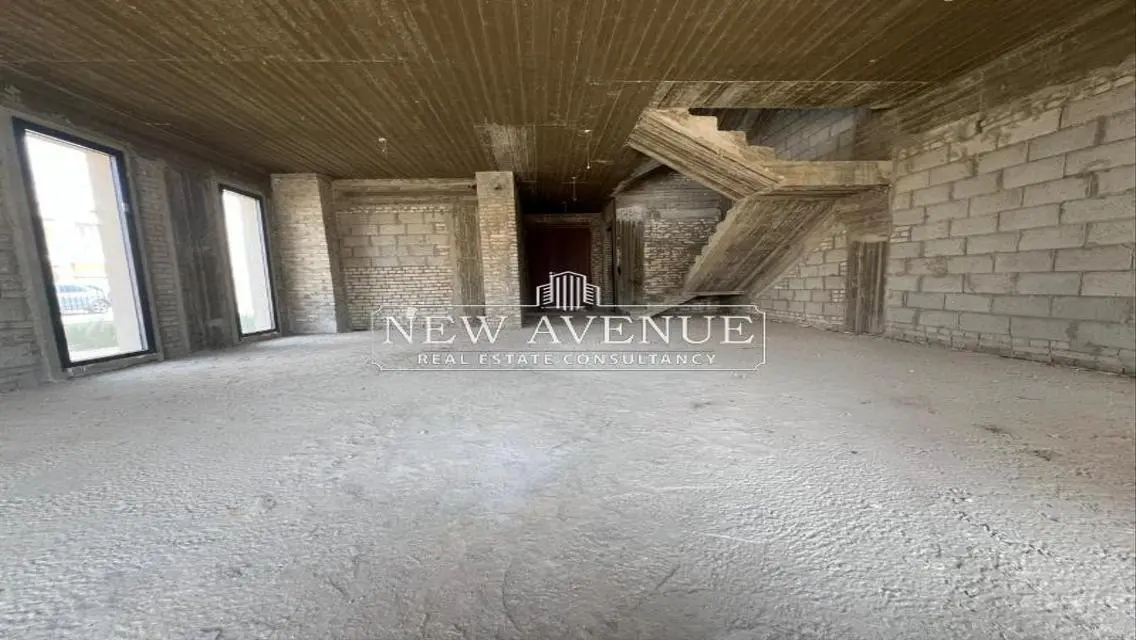 Luxury Apartment For Sale with Spacious Layout in Prime Location