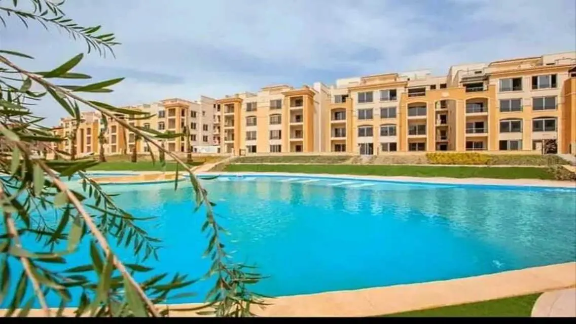 Luxurious Pool View Apartment - 3 Bedrooms