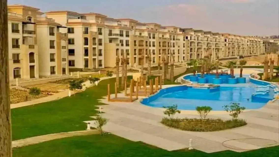 Luxurious Pool View Apartment - 3 Bedrooms