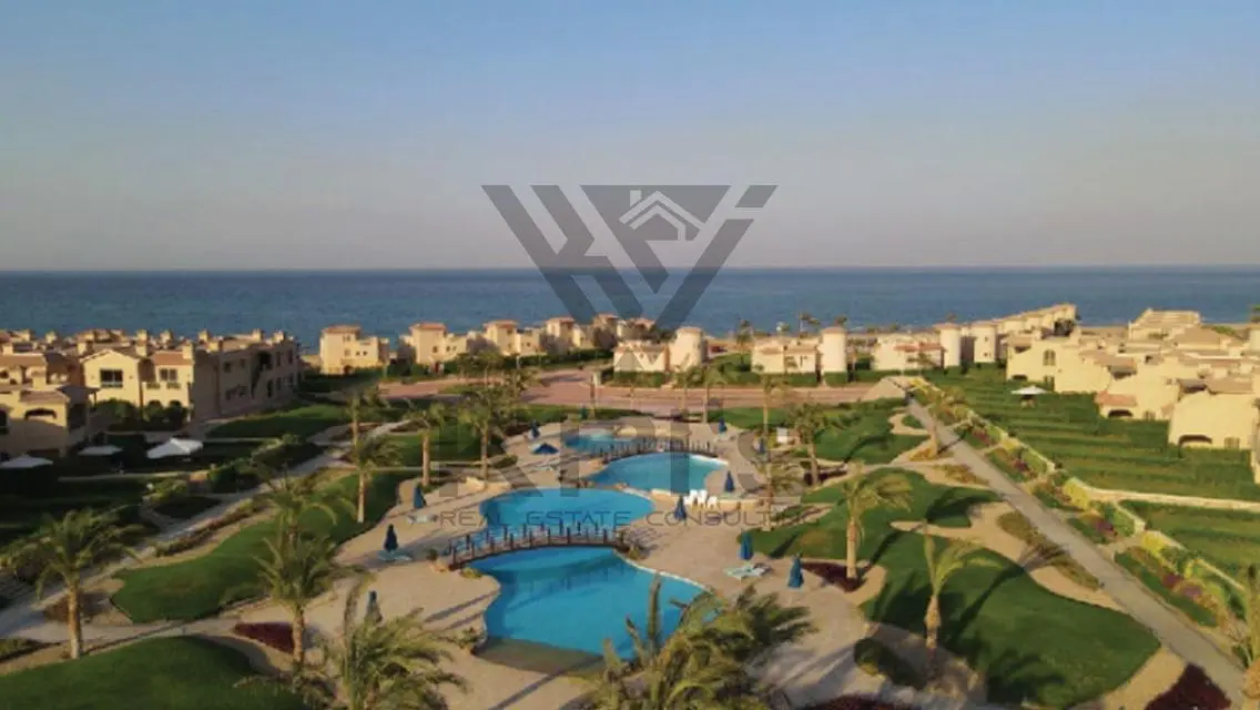 فيلا فاخرة مع شرفة وحديقة خاصة