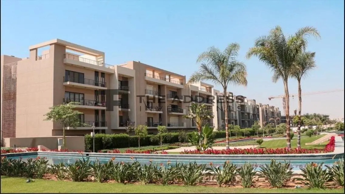 Luxury Apartment 6-8 with Lake View