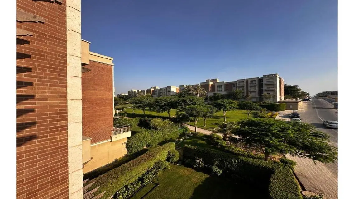 Luxury Villa for Sale in Sheikh Zayed - 22