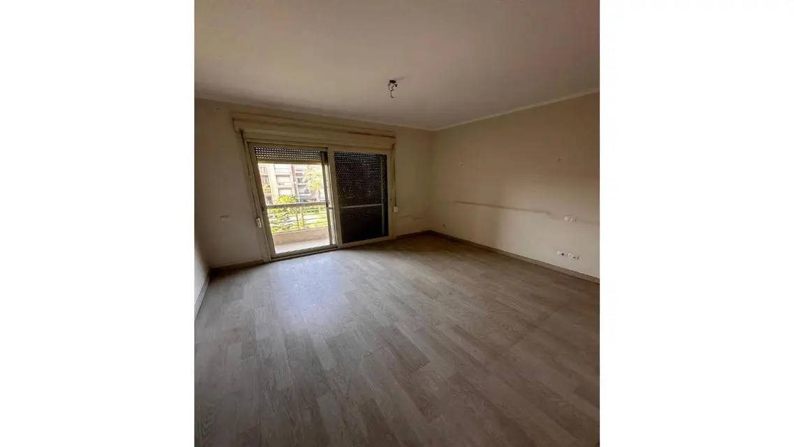 Luxury Villa for Sale in Sheikh Zayed - 22