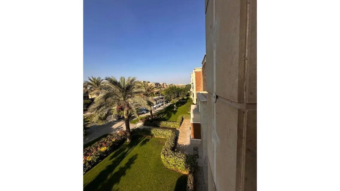 Luxury Villa for Sale in Sheikh Zayed - 22