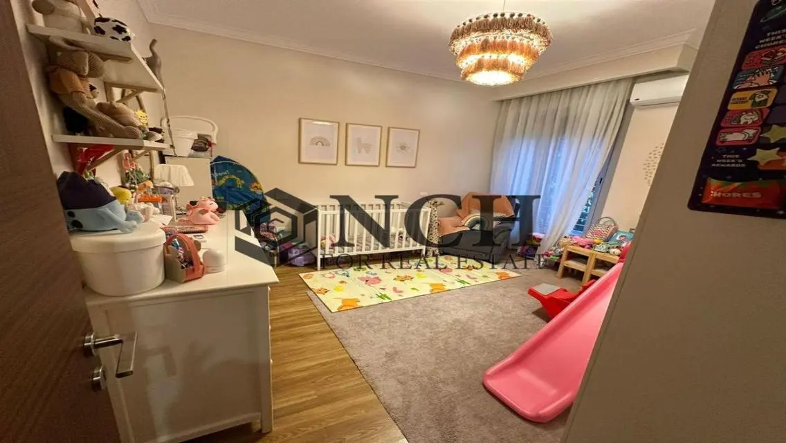 Stunning Villa with Spacious Living in Prime Location