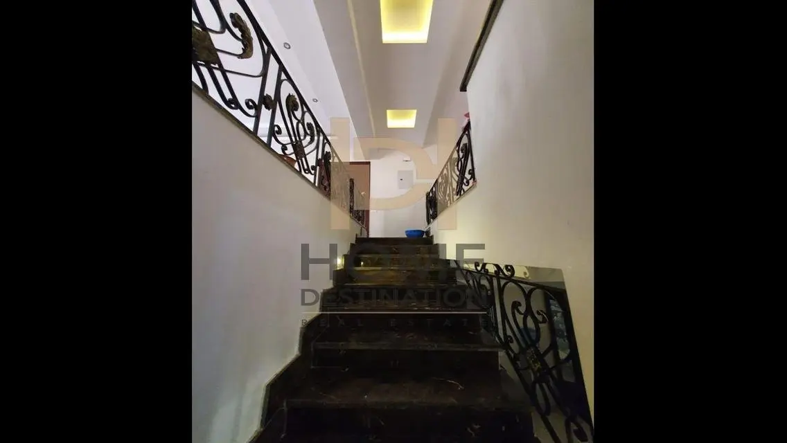 Luxury Villa for Sale with 270 Sqm Space