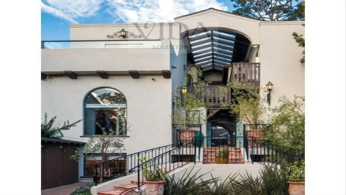 Stunning Outdoor Property with Multiple Amenities