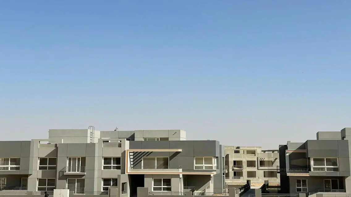 قصر فاخر مع إطلالة مميزة للبيع