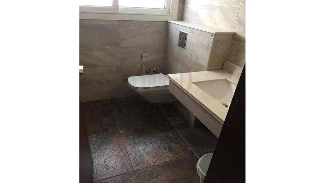 Luxury Apartment in Cluster 8 - 370 sqm