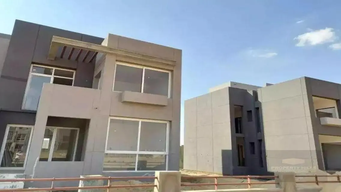 Luxurious 3-Bedroom Apartment with Private Garden and Great Amenities