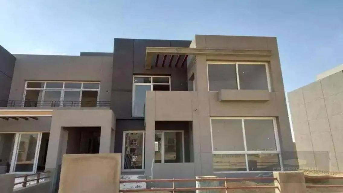 Luxurious 3-Bedroom Apartment with Private Garden and Great Amenities