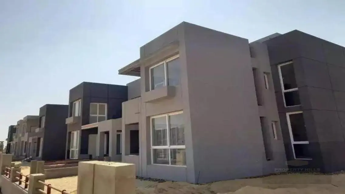 Luxurious 3-Bedroom Apartment with Private Garden and Great Amenities