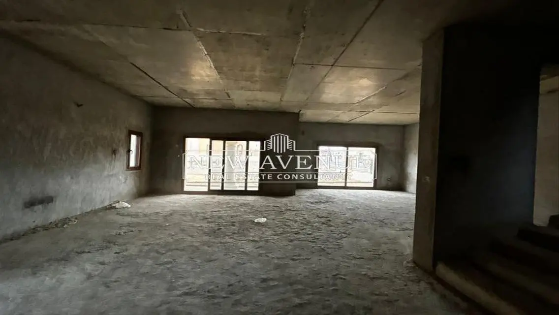 Luxurious Apartment for Sale with Ample Space in a Prime Location