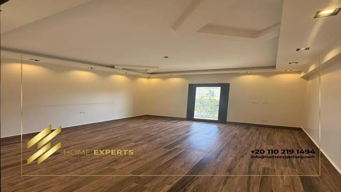 Luxury Villa with Garden and Pool in a Prime Location