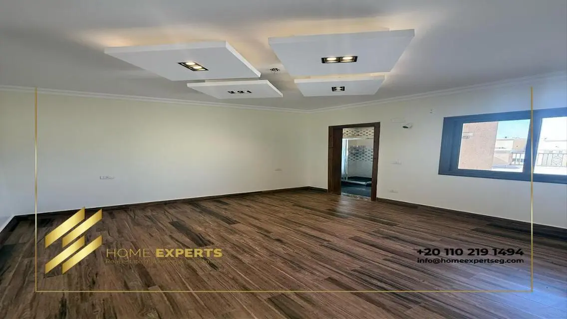Luxury Villa with Garden and Pool in a Prime Location