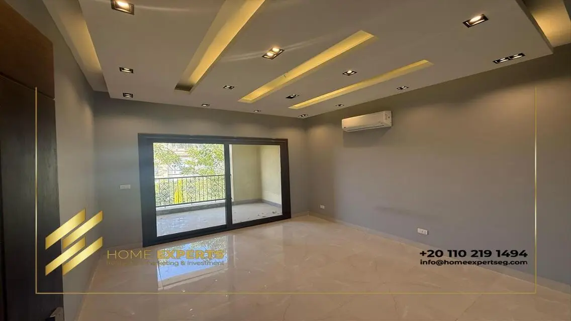 Luxury Villa with Garden and Pool in a Prime Location