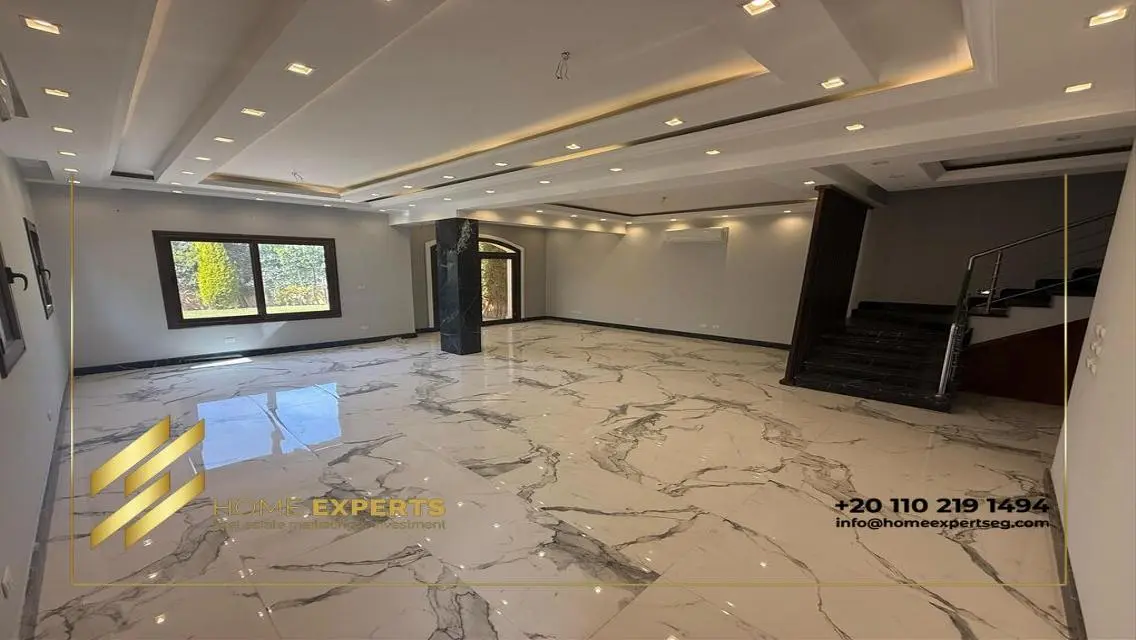 Luxury Villa with Garden and Pool in a Prime Location