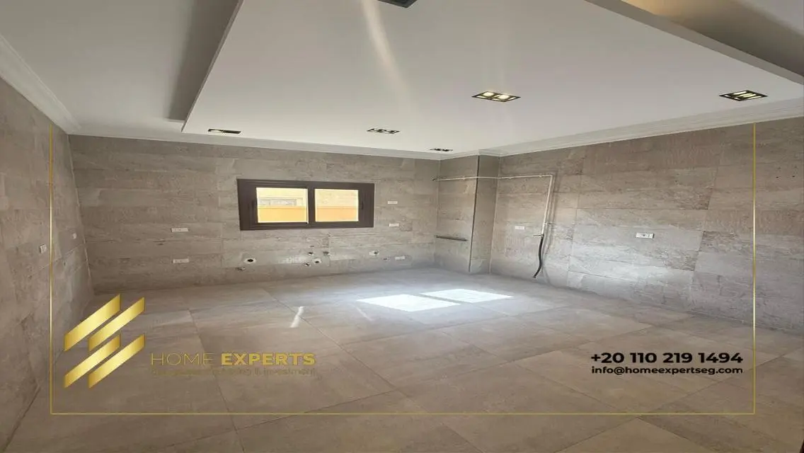 Luxury Villa with Garden and Pool in a Prime Location