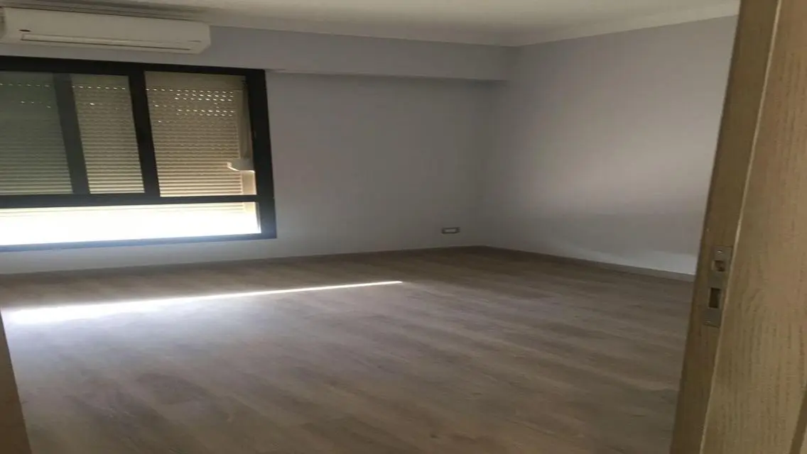 Luxurious Apartment with 3 Bedrooms and 3 Bathrooms