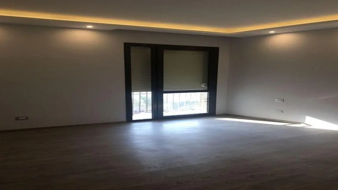 Luxurious Apartment with 3 Bedrooms and 3 Bathrooms