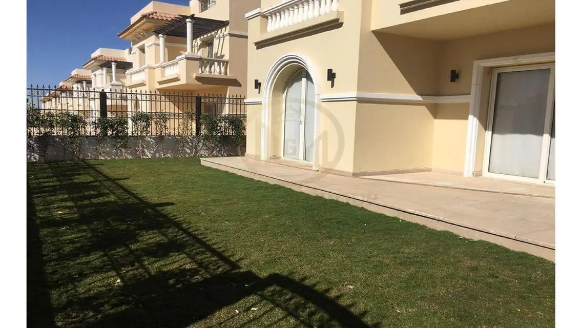 Luxury Villas in Cluster 8