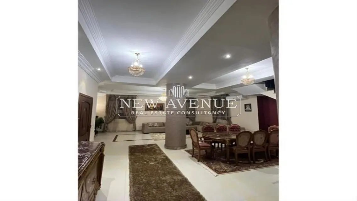 Luxury Apartment with Main Landmark View in the Heart of the City