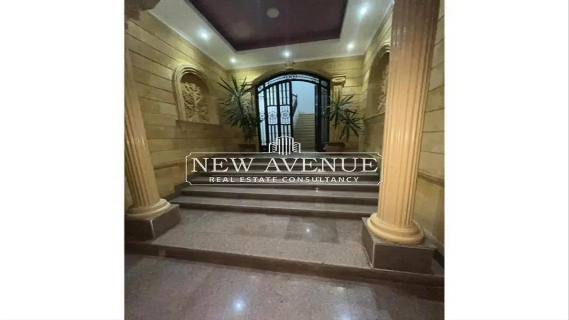 Luxury Apartment with Main Landmark View in the Heart of the City