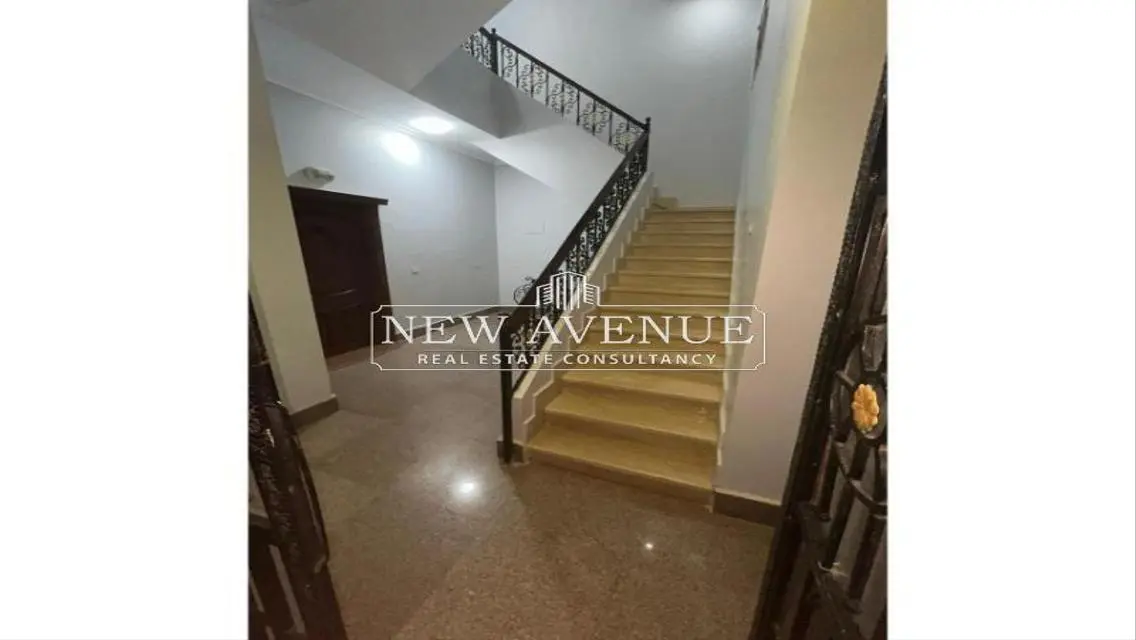 Luxury Apartment with Main Landmark View in the Heart of the City
