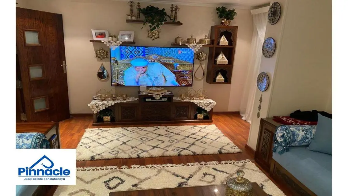 Luxury in the Heart of the City: Spacious Apartment