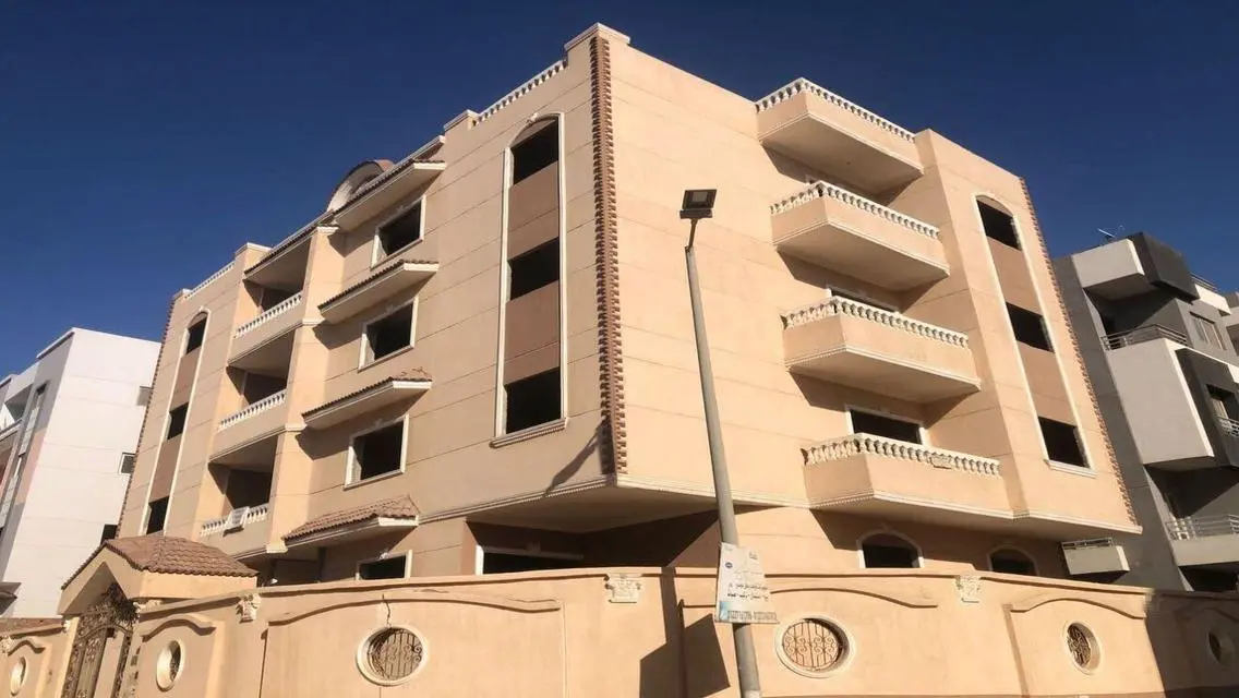 Luxurious Home with Stunning Views for Sale