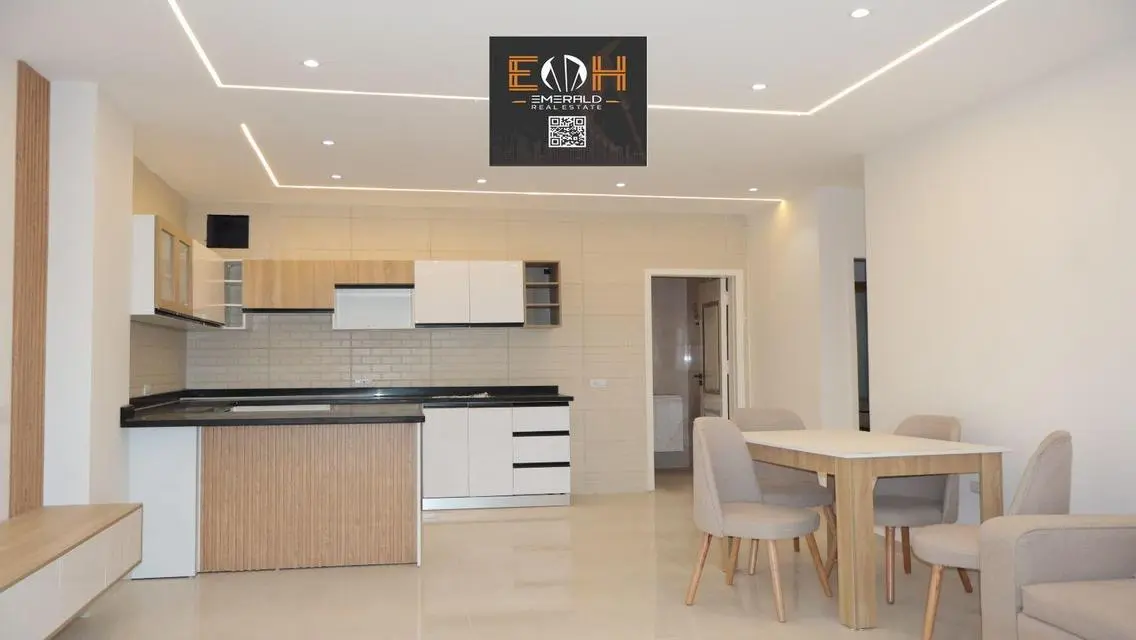 Luxurious Apartment with Private Garden and Pool in the Heart of the City