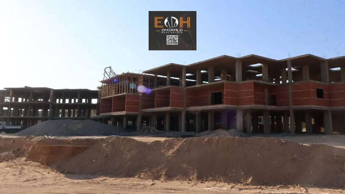 Luxury Villa with Ample Space and Full Amenities