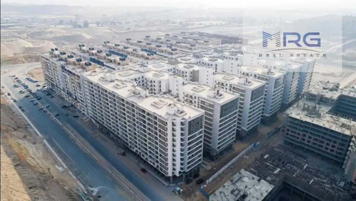 عقار فخم مع مسبح خاص في موقع مميز