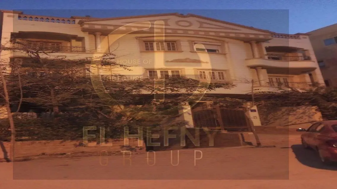 شقة فاخرة بمساحة واسعة في موقع متميز