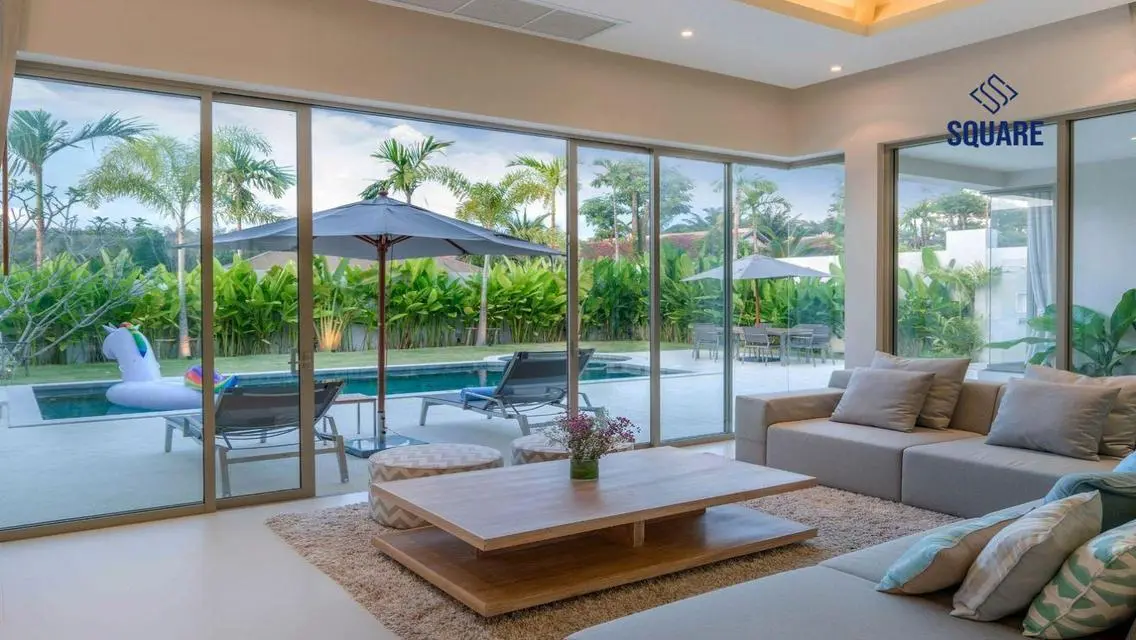 Luxury Apartment Overlooking Lakes at 34-Lake-West