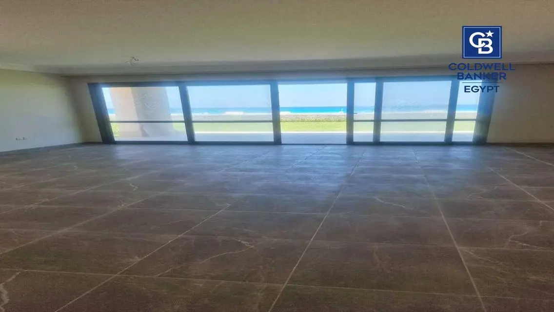 Luxury Apartment with Balcony and Security Guard in Cairo