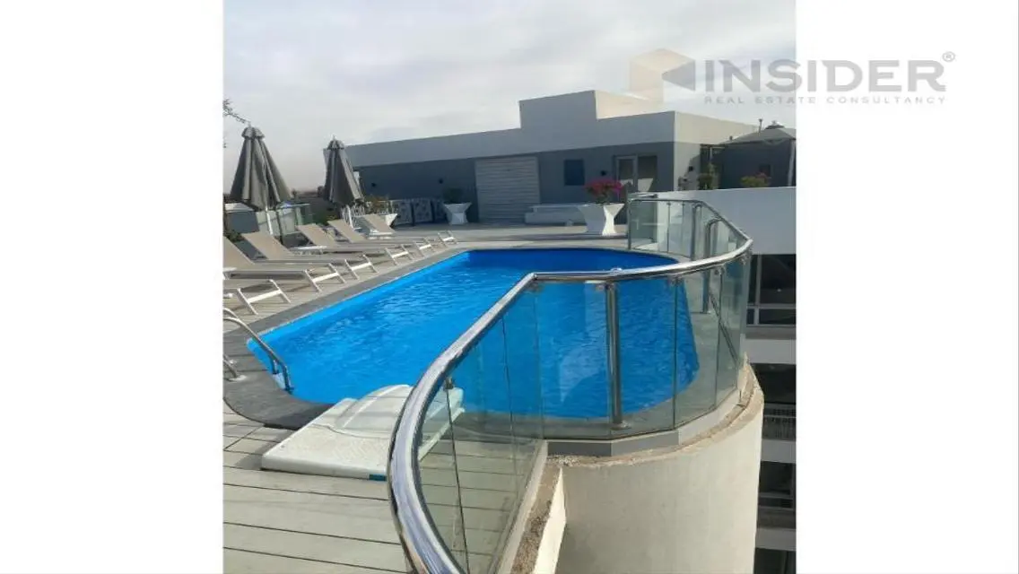 Luxury Apartment of 350m² with Lake View