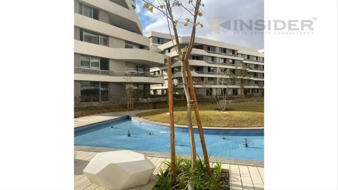 Luxury Apartment of 350m² with Lake View