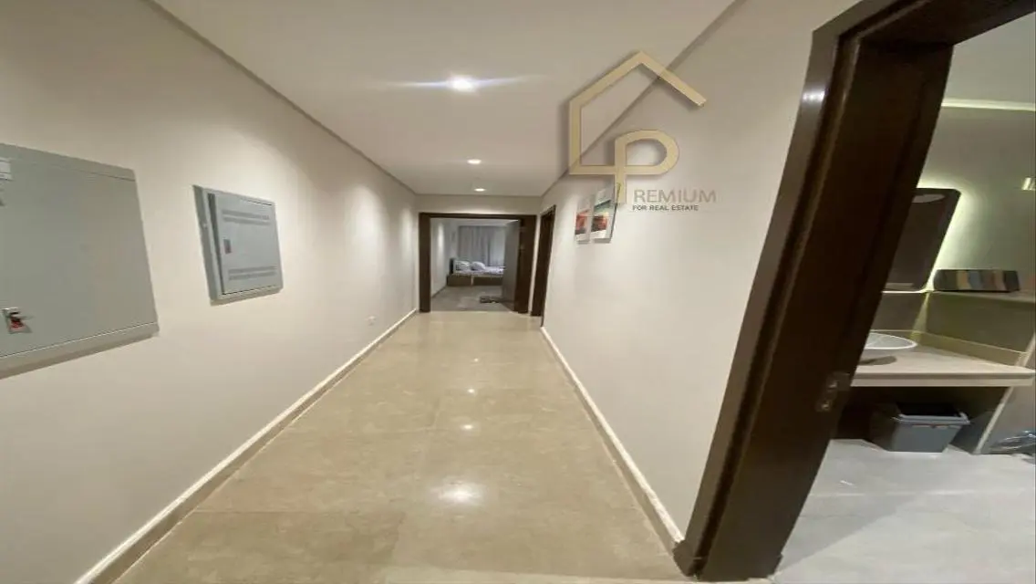 Luxury Apartment Overlooking the Park in the Heart of the City