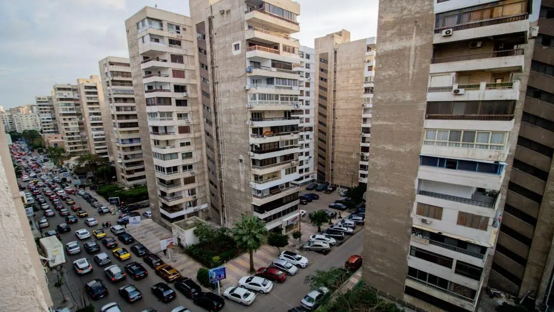شقة رائعة بـ 4 غرف نوم للإيجار في بلوكلي، الإسكندرية