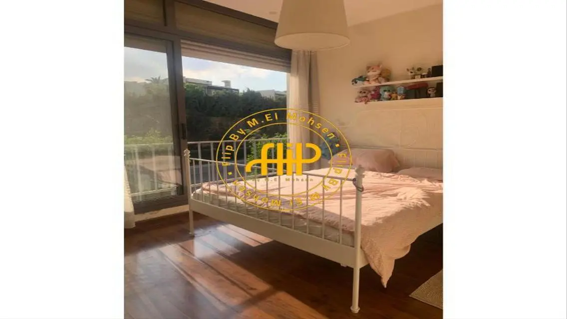 Luxury Apartment of 400 sqm for Sale at 150,000 EGP