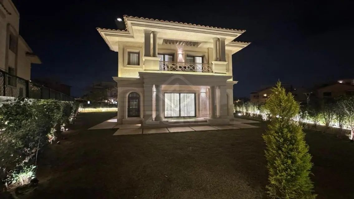 Luxury Apartment with Spacious Design in a Prime Location